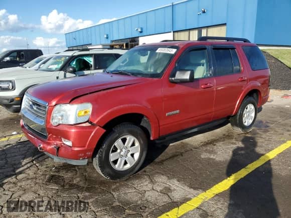 2008 Ford Explorer XLT z VIN 1FMEU73E68UB33338, wystawiony jako Copart lot #85083945 z przebiegiem 185 640 mil mil oraz Czysty tytuł • Clean title. Historia ofert i sprzedaży dostępna na DreamBid. Obrazek 1.