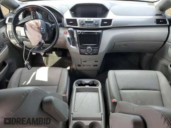 2016 Honda Odyssey Touring Elite с VIN 5FNRL5H9XGB054819, выставлен на аукционе Copart как лот 82267055 с пробегом 137 106 миль миль и Списание • Salvage title. История ставок и продаж доступна на DreamBid. Изображение 8.