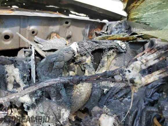 2019 Toyota Tacoma SR5 with VIN 5TFSZ5AN8KX200172, listed as a Copart auction lot 61977585 with Not provided miles and Salvage title. Bid and sale history available at DreamBid. Image 9.