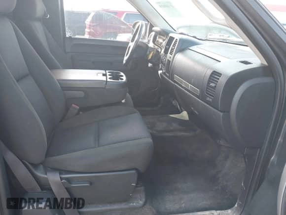 2011 Chevrolet Silverado 1500 LT z VIN 1GCRCSEAXBZ269861, wystawiony jako IAAI lot #41469839 z przebiegiem 199 929 mil mil oraz . Historia ofert i sprzedaży dostępna na DreamBid. Obrazek 5.
