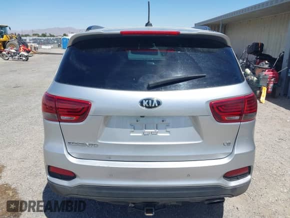 2019 Kia Sorento LX with VIN 5XYPG4A51KG596857, listed as a IAAI auction lot 42292864 with 117,189 mi miles and . Bid and sale history available at DreamBid. Image 16.
