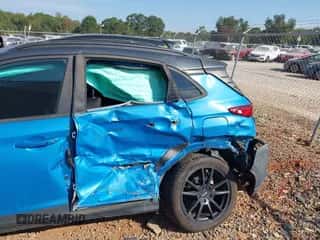 2019 Hyundai Kona SEL z VIN KM8K22AA8KU334273, wystawiony jako IAAI lot #43283136 z przebiegiem 45 774 mil mil oraz . Historia ofert i sprzedaży dostępna na DreamBid. Obrazek 6.