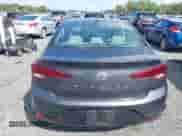 2020 Hyundai Elantra SEL z VIN 5NPD84LF0LH619044, wystawiony jako IAAI lot #43248005 z przebiegiem 56 627 mil mil oraz . Historia ofert i sprzedaży dostępna na DreamBid. Obrazek 16.