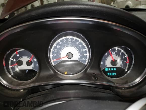 2014 Chrysler 200 LX с VIN 1C3CCBAG0EN103641, выставлен на аукционе Copart как лот 59048975 с пробегом 93 104 миль миль и Списание • Salvage title. История ставок и продаж доступна на DreamBid. Изображение 9.