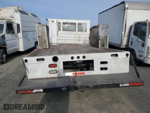 2019 Chevrolet Silverado 1500 с VIN 1HTKHPVK3KH827986, выставлен на аукционе Copart как лот 86202604 с пробегом 110 406 миль миль и Списание • Salvage title. История ставок и продаж доступна на DreamBid. Изображение 6.
