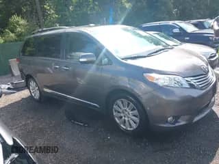 2013 Toyota Sienna XLE with VIN 5TDDK3DC7DS055811, listed as a IAAI auction lot 42724410 with 136,322 mi miles and . Bid and sale history available at DreamBid. Image 1.