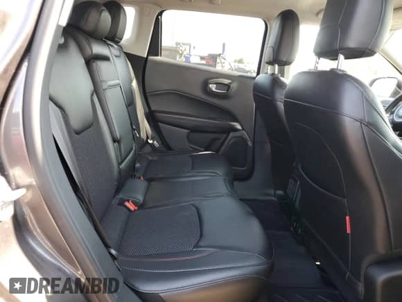 2018 Jeep Compass Trailhawk z VIN 3C4NJDDB6JT234492, wystawiony jako Copart lot #80434225 z przebiegiem 90 557 mil mil oraz Czysty tytuł • Clean title. Historia ofert i sprzedaży dostępna na DreamBid. Obrazek 10.