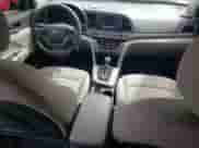 2018 Hyundai Elantra SE z VIN KMHD74LF1JU684387, wystawiony jako Copart lot #68200645 z przebiegiem 154 241 mil mil oraz Szkoda całkowita • Salvage title. Historia ofert i sprzedaży dostępna na DreamBid. Obrazek 8.