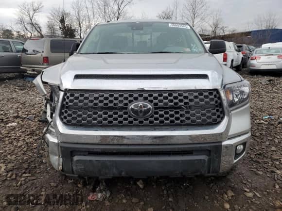 2019 Toyota Tundra SR с VIN 5TFUM5F18KX079687, выставлен на аукционе Copart как лот 46893985 с пробегом 111 149 миль миль и Списание • Salvage title. История ставок и продаж доступна на DreamBid. Изображение 5.