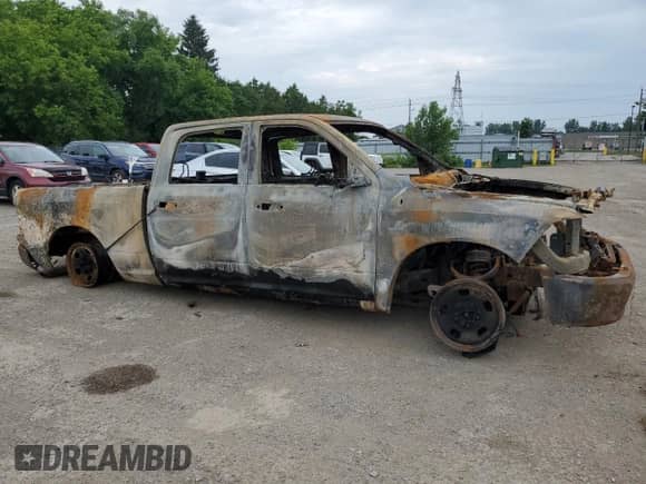 2016 Ram 1500 Tradesman z VIN 1C6RR7SM0GS280319, wystawiony jako Copart lot #61900155 z przebiegiem Nie podano mil oraz Nie do naprawy • Non repairable. Historia ofert i sprzedaży dostępna na DreamBid. Obrazek 4.