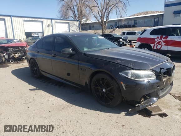 2015 BMW 5 Series 550i с VIN WBAKN9C50FD961489, выставлен на аукционе Copart как лот 46683795 с пробегом 90 235 миль миль и Списание • Salvage title. История ставок и продаж доступна на DreamBid. Изображение 4.