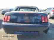 2002 Ford Mustang Deluxe z VIN 1FAFP44462F126797, wystawiony jako Copart lot #80134015 z przebiegiem Nie podano mil oraz Szkoda całkowita • Salvage title. Historia ofert i sprzedaży dostępna na DreamBid. Obrazek 6.