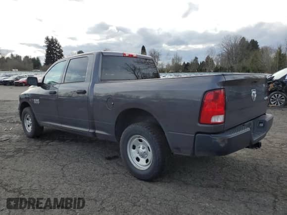 2016 Ram 1500 Tradesman z VIN 1C6RR7SM1GS400791, wystawiony jako Copart lot #50202445 z przebiegiem 120 108 mil mil oraz Szkoda całkowita • Salvage title. Historia ofert i sprzedaży dostępna na DreamBid. Obrazek 2.