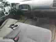 2005 Toyota Tundra SR5 z VIN 5TBRT34115S460803, wystawiony jako Copart lot #83942935 z przebiegiem 210 283 mil mil oraz Szkoda całkowita • Salvage title. Historia ofert i sprzedaży dostępna na DreamBid. Obrazek 8.
