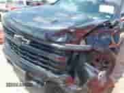 2022 Chevrolet Silverado 1500 RST z VIN 1GCUDEET6NZ610302, wystawiony jako IAAI lot #42176569 z przebiegiem 113 137 mil mil oraz . Historia ofert i sprzedaży dostępna na DreamBid. Obrazek 6.