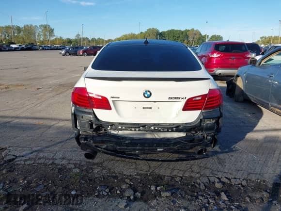 2015 BMW 5 Series 535i xDrive with VIN WBA5B3C50FD544229, listed as a IAAI auction lot 43406645 with 88,062 mi miles and . Bid and sale history available at DreamBid. Image 17.