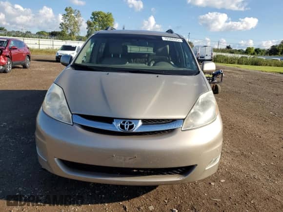 2010 Toyota Sienna XLE с VIN 5TDDK4CC0AS032776, выставлен на аукционе Copart как лот 70566325 с пробегом 174 831 миль миль и Чистый • Clean title. История ставок и продаж доступна на DreamBid. Изображение 5.