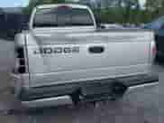 2001 Dodge Dakota Sport z VIN 1B7HL2AX01S333189, wystawiony jako IAAI lot #42719224 z przebiegiem 209 734 mil mil oraz . Historia ofert i sprzedaży dostępna na DreamBid. Obrazek 15.