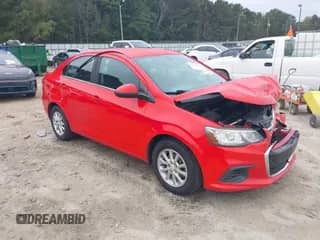 2017 Chevrolet Sonic LT z VIN 1G1JD5SHXH4128798, wystawiony jako IAAI lot #43339826 z przebiegiem 136 198 mil mil oraz . Historia ofert i sprzedaży dostępna na DreamBid. Obrazek 1.