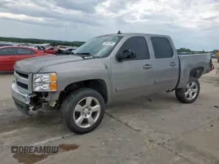 2008 Chevrolet Silverado 1500 2LT with VIN 2GCEC13J281141451, listed as a Copart auction lot 58601355 with 131,239 mi miles and Salvage title. Bid and sale history available at DreamBid. Image 1.