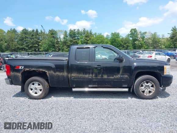 2011 Chevrolet Silverado 1500 LTZ with VIN 1GCRKTE30BZ110339, listed as a IAAI auction lot 42387922 with 170,150 mi miles and . Bid and sale history available at DreamBid. Image 13.
