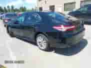 2020 Toyota Camry Hybrid XLE z VIN 4T1F31AK4LU526096, wystawiony jako IAAI lot #42213926 z przebiegiem 102 881 mil mil oraz . Historia ofert i sprzedaży dostępna na DreamBid. Obrazek 3.