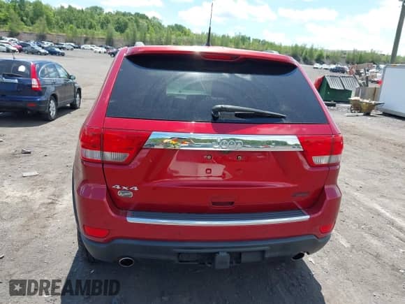 2011 Jeep Grand Cherokee Overland z VIN 1J4RR6GT5BC517175, wystawiony jako IAAI lot #42400415 z przebiegiem 197 019 mil mil oraz . Historia ofert i sprzedaży dostępna na DreamBid. Obrazek 16.