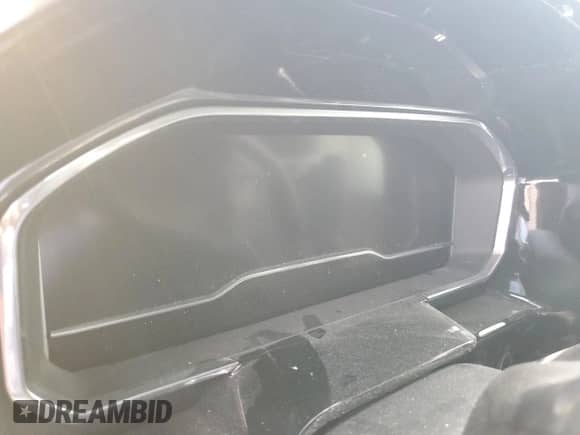 2024 Chevrolet Silverado 1500 LT z VIN 1GCPDKEK3RZ275458, wystawiony jako Copart lot #84876925 z przebiegiem Nie podano mil oraz Szkoda całkowita • Salvage title. Historia ofert i sprzedaży dostępna na DreamBid. Obrazek 9.