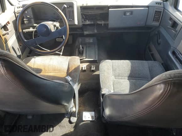 1991 Chevrolet Blazer с VIN 1GNDT13Z6M2154738, выставлен на аукционе Copart как лот 56011525 с пробегом 218 741 миль миль и Списание • Salvage title. История ставок и продаж доступна на DreamBid. Изображение 8.