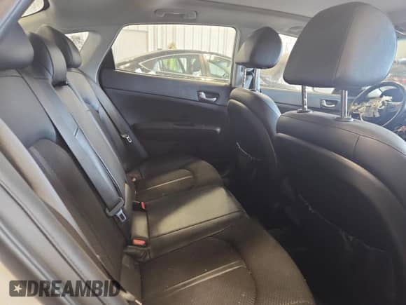 2018 Kia Optima LX z VIN 5XXGT4L31JG248096, wystawiony jako Copart lot #85878645 z przebiegiem 72 012 mil mil oraz Nie do naprawy • Non repairable. Historia ofert i sprzedaży dostępna na DreamBid. Obrazek 10.