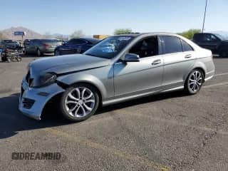 2014 Mercedes-Benz C 250 Sport с VIN WDDGF4HB7EG235509, выставлен на аукционе Copart как лот 58142055 с пробегом 57 461 миль миль и Списание • Salvage title. История ставок и продаж доступна на DreamBid. Изображение 1.