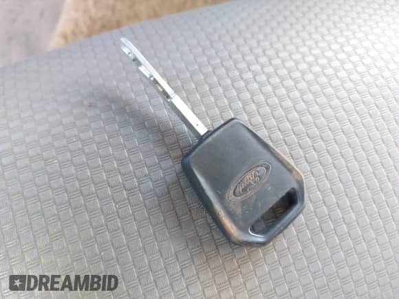 2017 Ford F-150 XL z VIN 1FTMF1E89HKE02961, wystawiony jako IAAI lot #41217931 z przebiegiem 80 434 mil mil oraz . Historia ofert i sprzedaży dostępna na DreamBid. Obrazek 11.