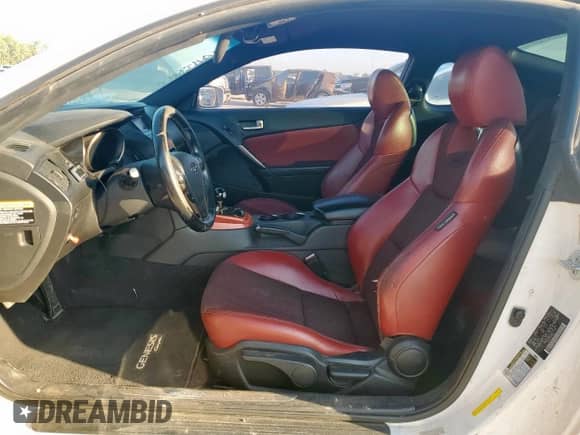 2013 Hyundai Genesis Coupe Premium with VIN KMHHT6KDXDU081984, listed as a Copart auction lot 86670935 with 135,302 mi miles and Clean title. Bid and sale history available at DreamBid. Image 7.