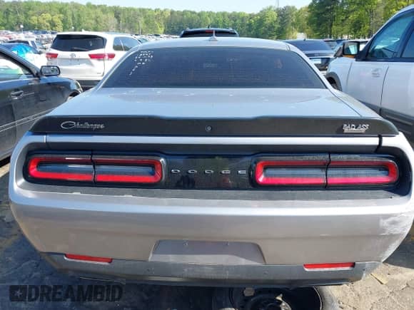 2018 Dodge Challenger R/T Scat Pack with VIN 2C3CDZFJ2JH255241, listed as a IAAI auction lot 42017986 with 30,608 mi miles and . Bid and sale history available at DreamBid. Image 16.