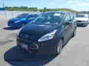 2017 Ford C-Max SE с VIN 1FADP5EU2HL108593, выставлен на аукционе IAAI как лот 43498434 с пробегом 137 327 миль миль и . История ставок и продаж доступна на DreamBid. Изображение 17.