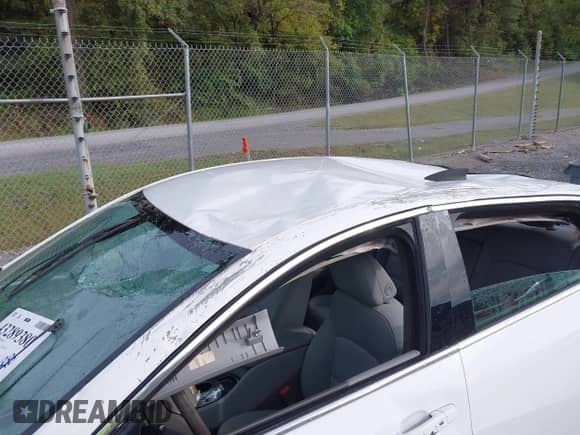 2018 Chevrolet Malibu LS z VIN 1G1ZB5ST7JF277595, wystawiony jako IAAI lot #43289380 z przebiegiem 62 729 mil mil oraz . Historia ofert i sprzedaży dostępna na DreamBid. Obrazek 17.