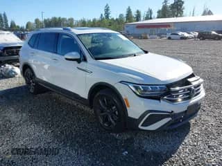 2024 Volkswagen Tiguan SE с VIN 3VVMB7AXXRM063988, выставлен на аукционе IAAI как лот 42342674 с пробегом 9 890 миль миль и . История ставок и продаж доступна на DreamBid. Изображение 1.