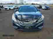 2013 Hyundai Sonata SE z VIN 5NPEC4AC6DH627372, wystawiony jako Copart lot #82666915 z przebiegiem 78 972 mil mil oraz Szkoda całkowita • Salvage title. Historia ofert i sprzedaży dostępna na DreamBid. Obrazek 5.