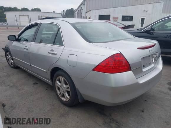 2007 Honda Accord EX-L with VIN 1HGCM56847A026117, listed as a IAAI auction lot 43019827 with 224,015 mi miles and . Bid and sale history available at DreamBid. Image 3.