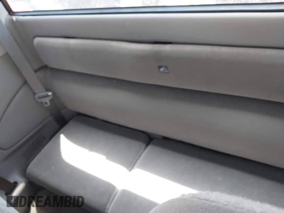 2004 Dodge Dakota SLT with VIN 1D7GL42K64S657235, listed as a IAAI auction lot 42121847 with 157,557 mi miles and . Bid and sale history available at DreamBid. Image 8.