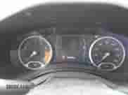 2017 Jeep Renegade Latitude с VIN ZACCJABB6HPG67093, выставлен на аукционе IAAI как лот 42717078 с пробегом 107 655 миль миль и . История ставок и продаж доступна на DreamBid. Изображение 7.