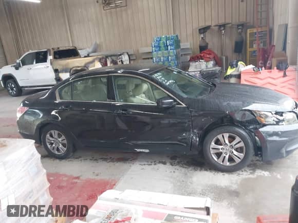 2011 Honda Accord SE с VIN 1HGCP2F62BA084093, выставлен на аукционе IAAI как лот 42891546 с пробегом 146 130 миль миль и . История ставок и продаж доступна на DreamBid. Изображение 13.