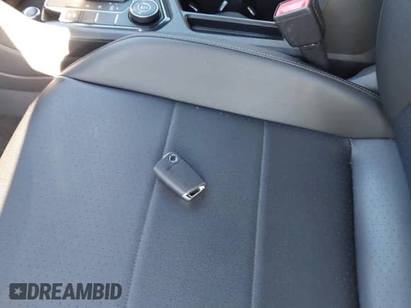 2020 Volkswagen Tiguan SE с VIN 3VV2B7AX4LM174180, выставлен на аукционе IAAI как лот 40579394 с пробегом 75 056 миль миль и . История ставок и продаж доступна на DreamBid. Изображение 11.