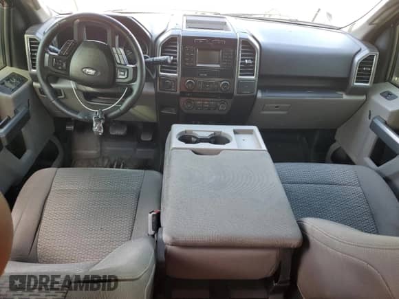 2015 Ford F-150 XLT z VIN 1FTFX1EF5FFC17381, wystawiony jako Copart lot #70688665 z przebiegiem Nie podano mil oraz Czysty tytuł • Clean title. Historia ofert i sprzedaży dostępna na DreamBid. Obrazek 8.