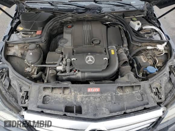 2013 Mercedes-Benz C 250 Sport с VIN WDDGF4HBXDA786339, выставлен на аукционе Copart как лот 60758555 с пробегом 92 795 миль миль и Списание • Salvage title. История ставок и продаж доступна на DreamBid. Изображение 11.