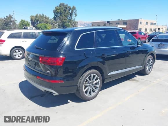 2017 Audi Q7 Premium Plus with VIN WA1LAAF72HD022343, listed as a IAAI auction lot 43039872 with 120,762 mi miles and . Bid and sale history available at DreamBid. Image 4.