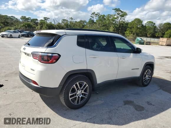 2019 Jeep Compass Altitude with VIN 3C4NJCBB6KT679538, listed as a Copart auction lot 86780275 with 51,477 mi miles and Non repairable. Bid and sale history available at DreamBid. Image 3.