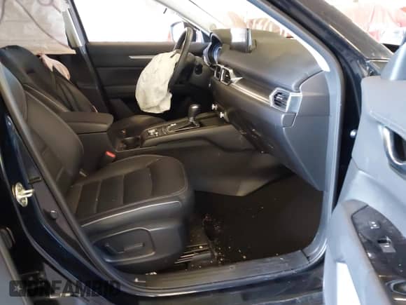 2024 Mazda CX-5 S Preferred z VIN JM3KFBCL3R0490818, wystawiony jako IAAI lot #43044758 z przebiegiem 12 065 mil mil oraz . Historia ofert i sprzedaży dostępna na DreamBid. Obrazek 5.