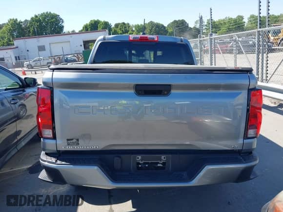 2023 Chevrolet Colorado 2WD LT с VIN 1GCGSCEC8P1219709, выставлен на аукционе IAAI как лот 42052135 с пробегом 45 176 миль миль и . История ставок и продаж доступна на DreamBid. Изображение 17.