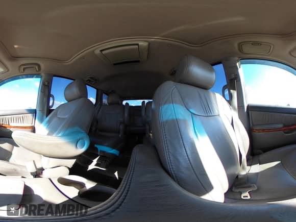 2010 Toyota Sienna XLE с VIN 5TDYK4CC3AS322446, выставлен на аукционе IAAI как лот 40596185 с пробегом Не указан миль и . История ставок и продаж доступна на DreamBid. Изображение 20.